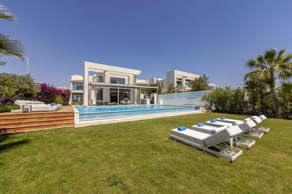 Villa Jojo Seafront Ayia Napa 0*,