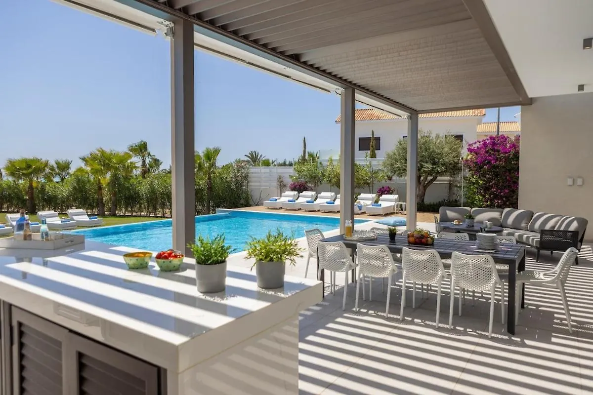 Villa Jojo Seafront Ayia Napa Cipro