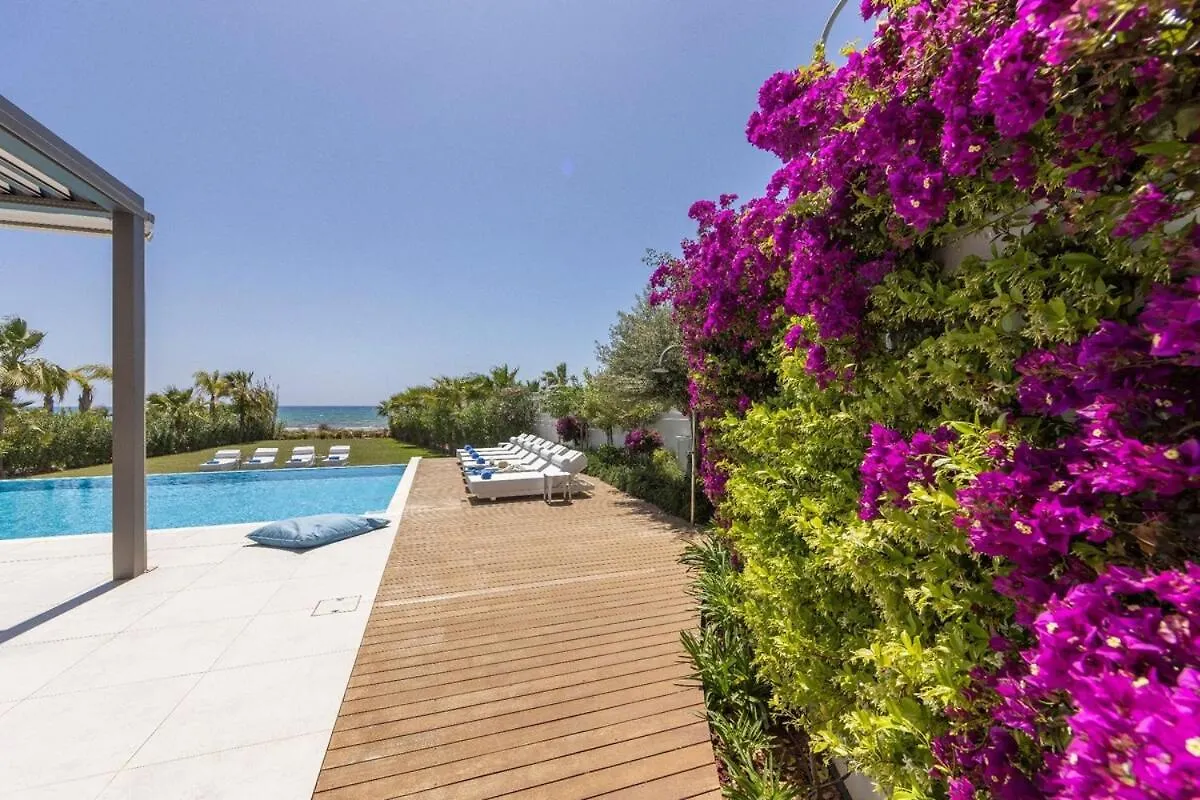 Villa Jojo Seafront Ayia Napa 0*,  Cipro