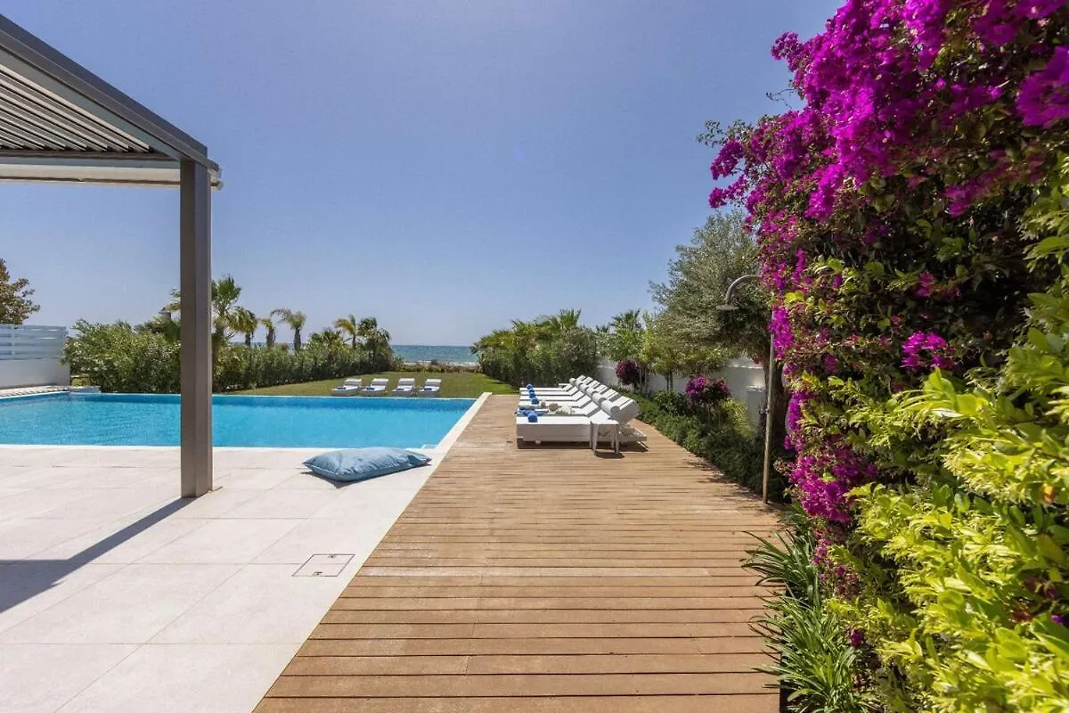 Villa Jojo Seafront Ayia Napa Cipro